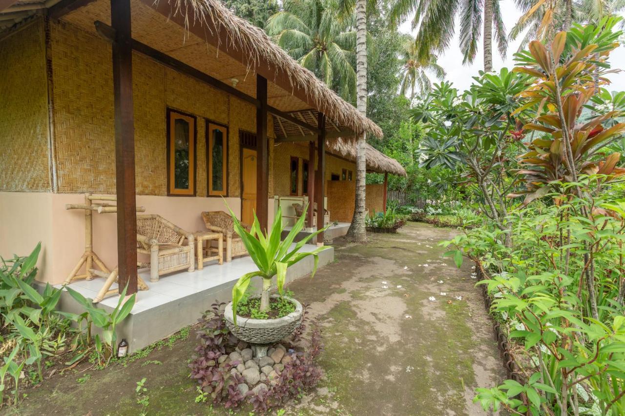 SPOT ON 1879 Lendang Homestay Mangsit Extérieur photo